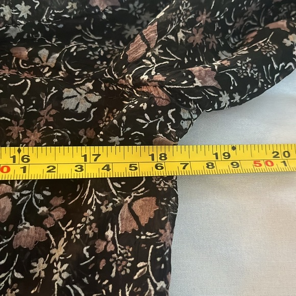 AE Cold Shoulder Blouse - Picture 6 of 10